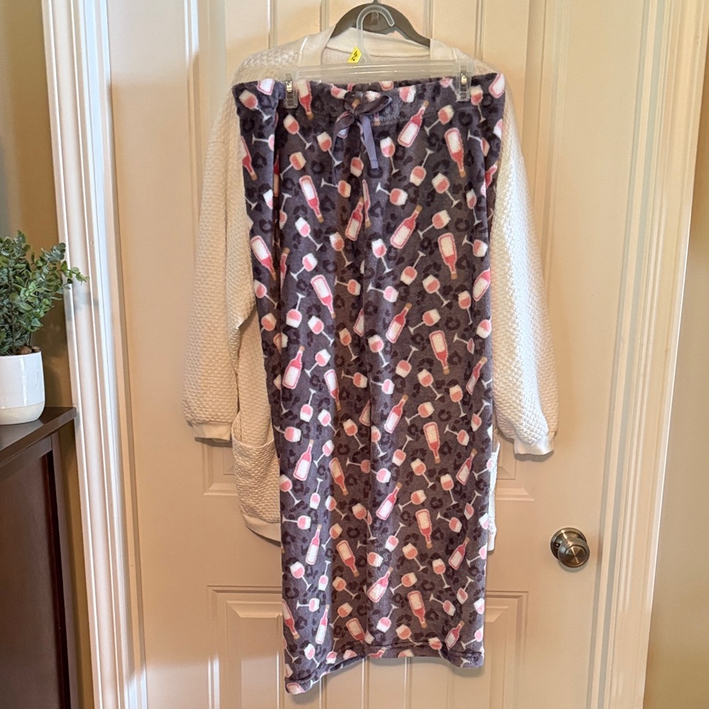 Elegant Pink and Gray Patterned Pencil Skirt